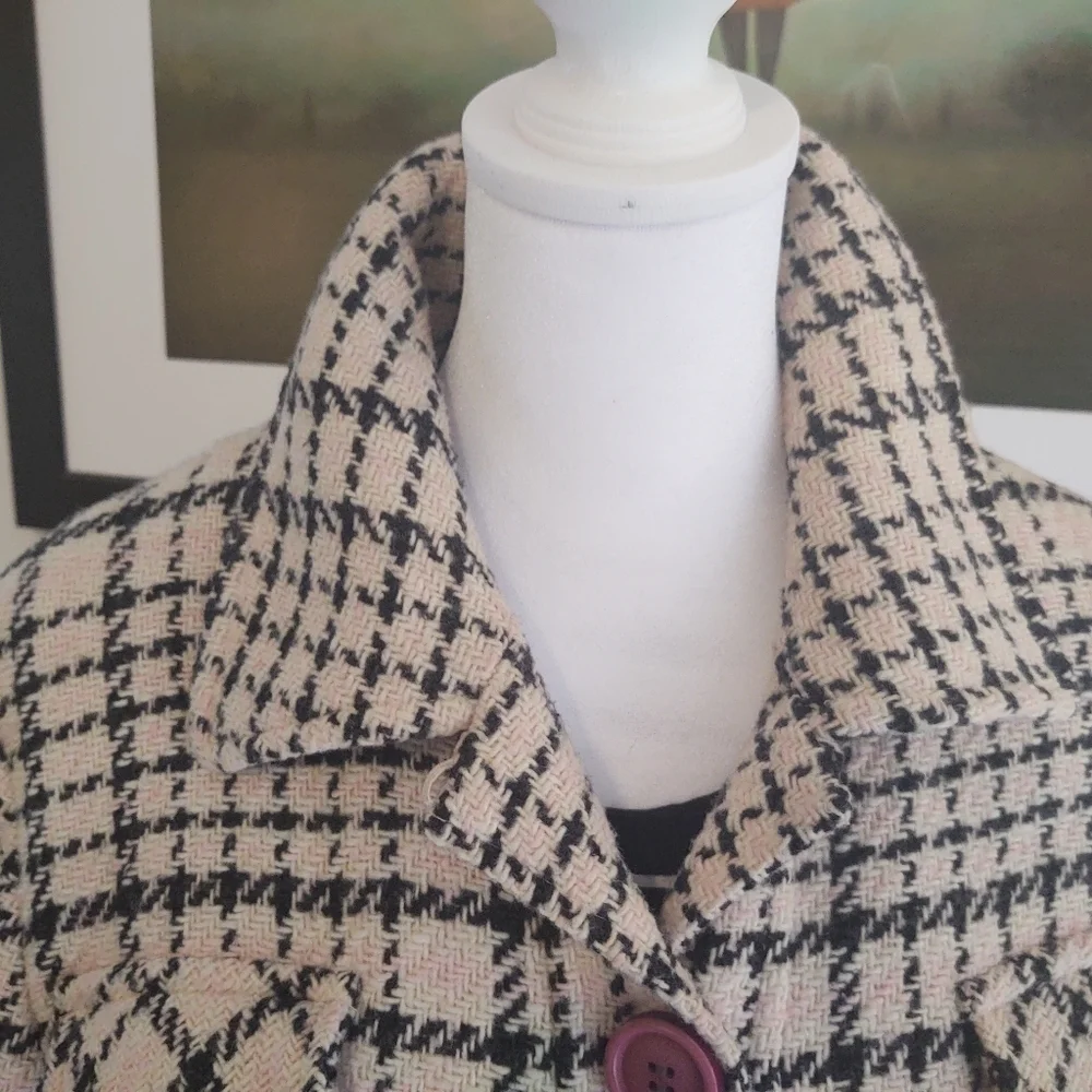 STATIC Coat - Picture 3 of 11